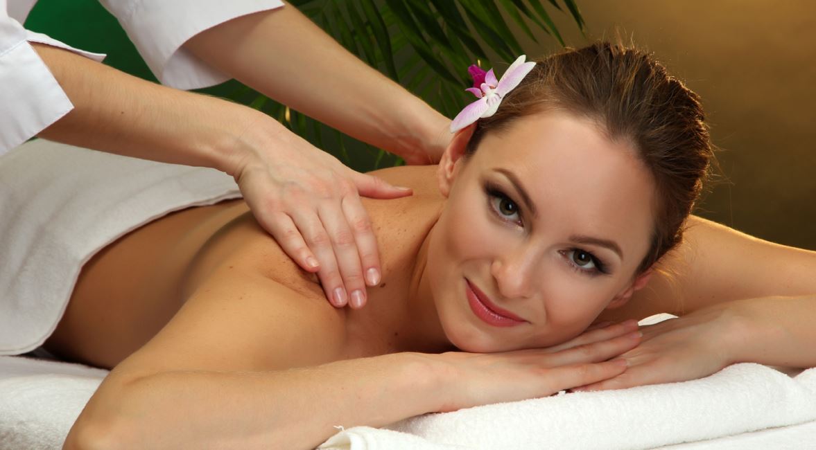 Why You must End Your Month with  a Deep Tissue Massage?